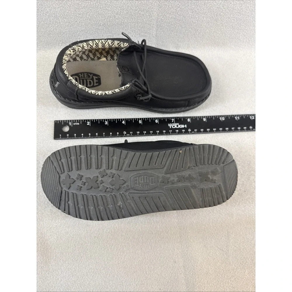 Hey Dude Wally Classic Black/Charcoal, Size J2, great condition